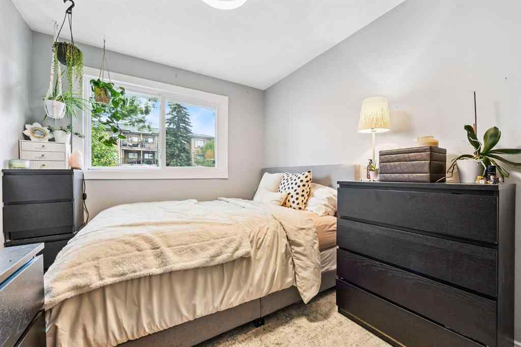 MLS® A2240078 - 3815/3817 43 Street SW in Glenbrook Calgary, Residential