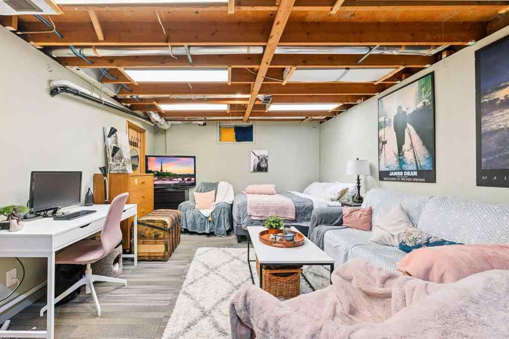 MLS® A2240078 - 3815/3817 43 Street SW in Glenbrook Calgary, Residential