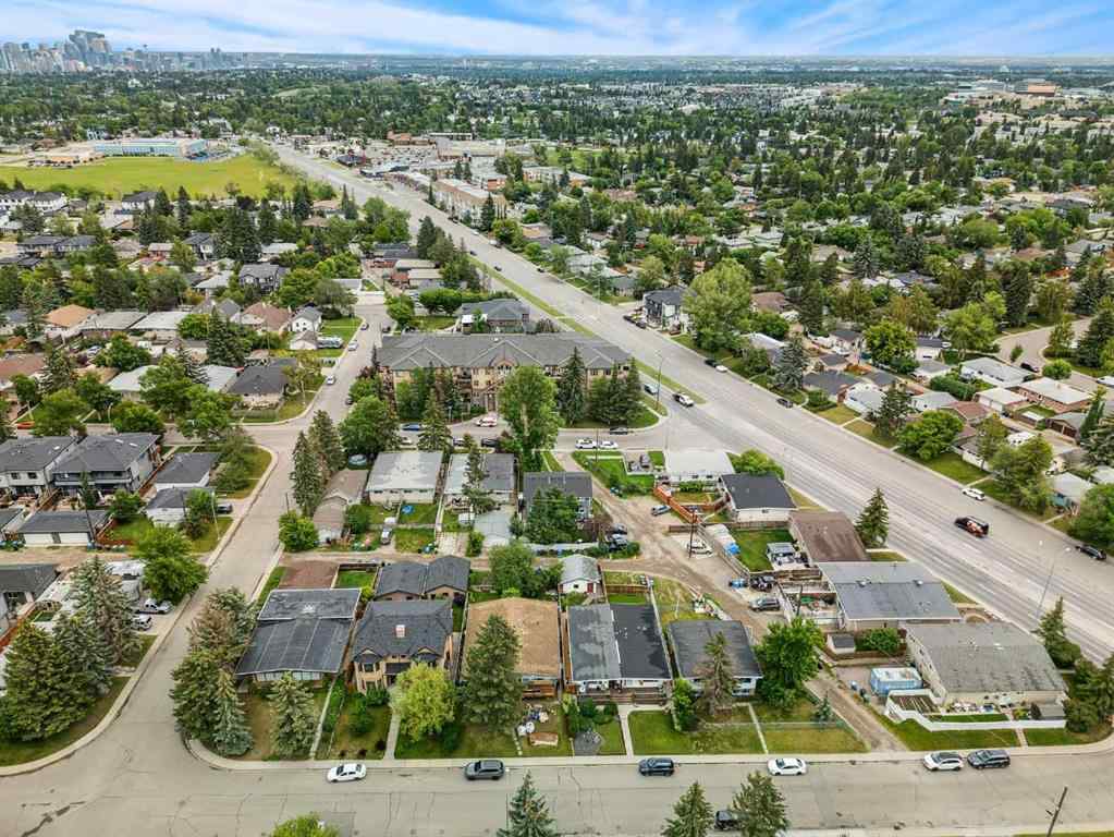 MLS® A2240078 - 3815/3817 43 Street SW in Glenbrook Calgary, Residential
