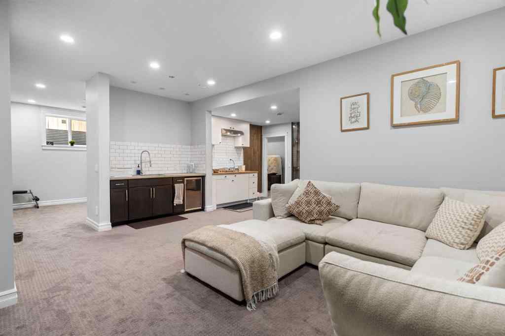 MLS® A2240092 - 409 Kinniburgh Boulevard  in Kinniburgh North Chestermere, Residential
