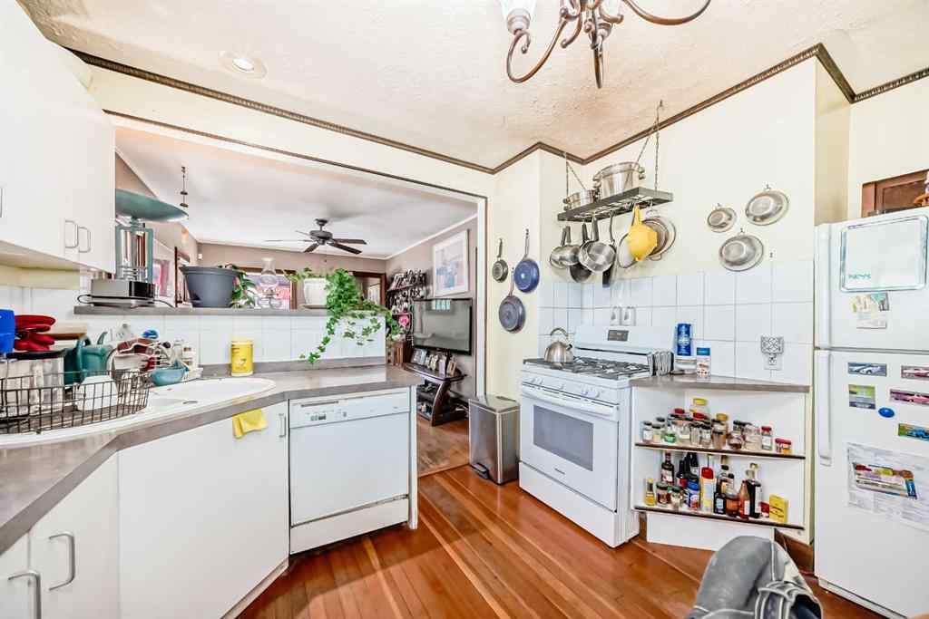 MLS® A2240095 - 340 33 Avenue NE in Highland Park Calgary, Residential
