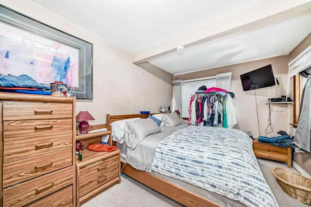 MLS® A2240095 - 340 33 Avenue NE in Highland Park Calgary, Residential