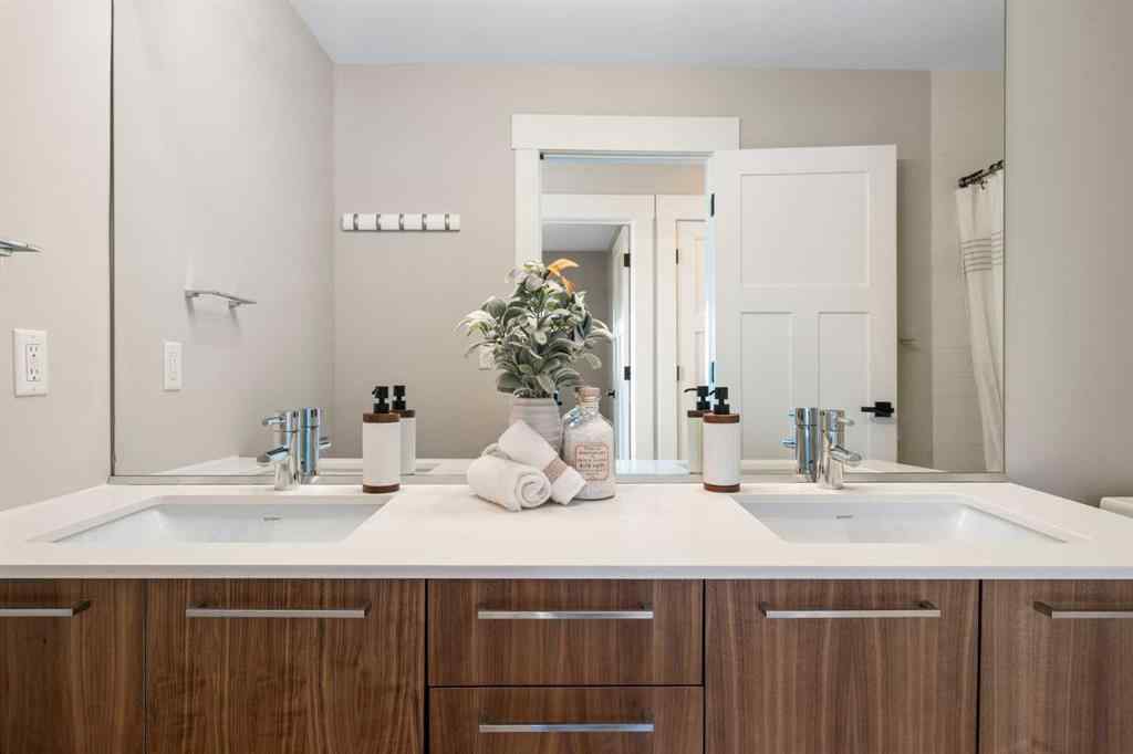 MLS® A2240099 - 4815 14A Street SW in Altadore Calgary, Residential