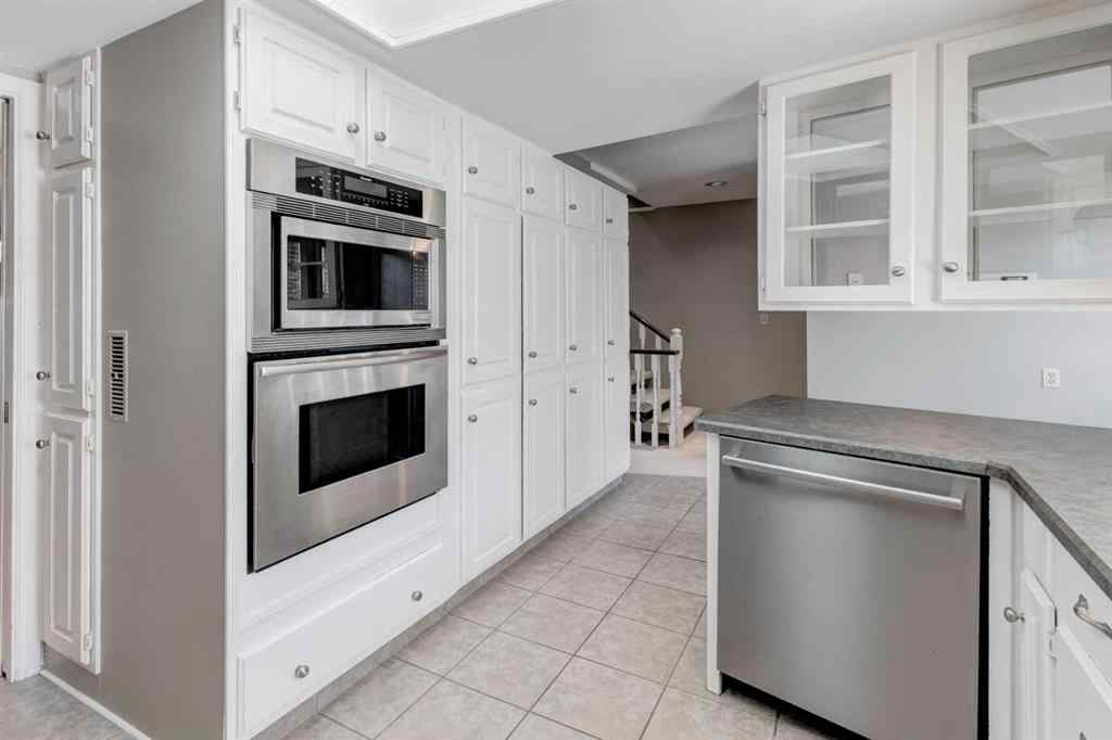 MLS® A2240141 - Unit #212 4037 42 Street NW in Varsity Calgary, Residential