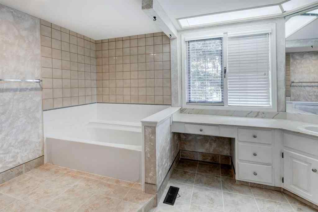 MLS® A2240141 - Unit #212 4037 42 Street NW in Varsity Calgary, Residential