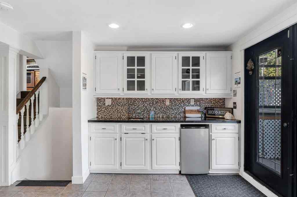 MLS® A2240151 - 700 West Chestermere Drive  in The Beaches Chestermere, Residential