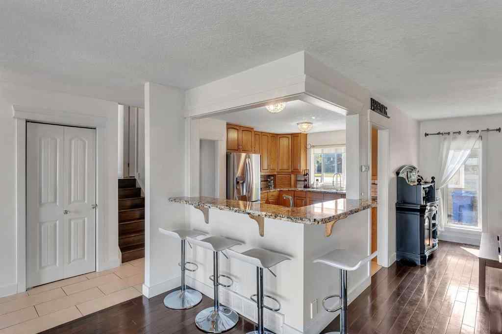 MLS® A2240151 - 700 West Chestermere Drive  in The Beaches Chestermere, Residential
