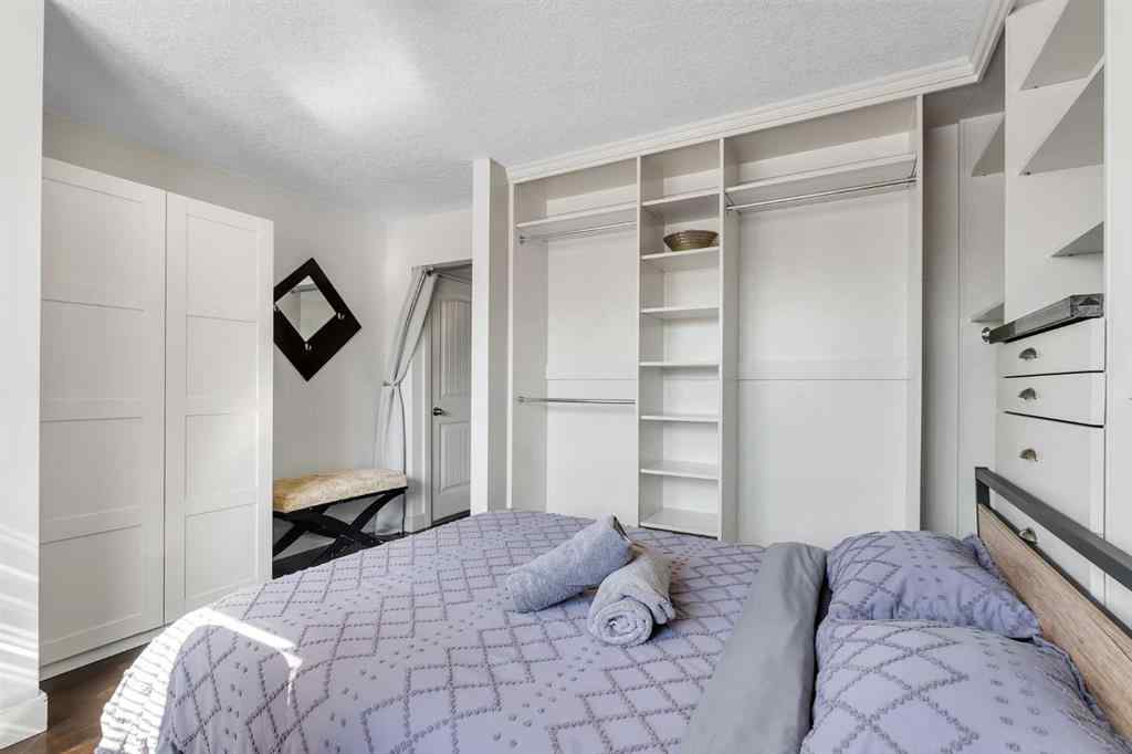 MLS® A2240151 - 700 West Chestermere Drive  in The Beaches Chestermere, Residential