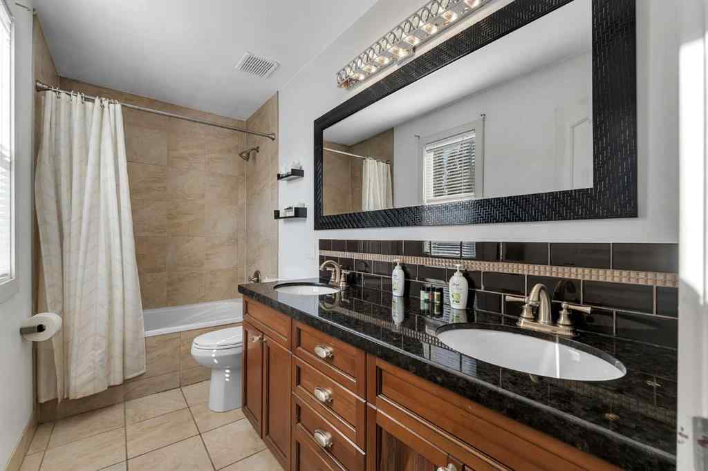 MLS® A2240151 - 700 West Chestermere Drive  in The Beaches Chestermere, Residential
