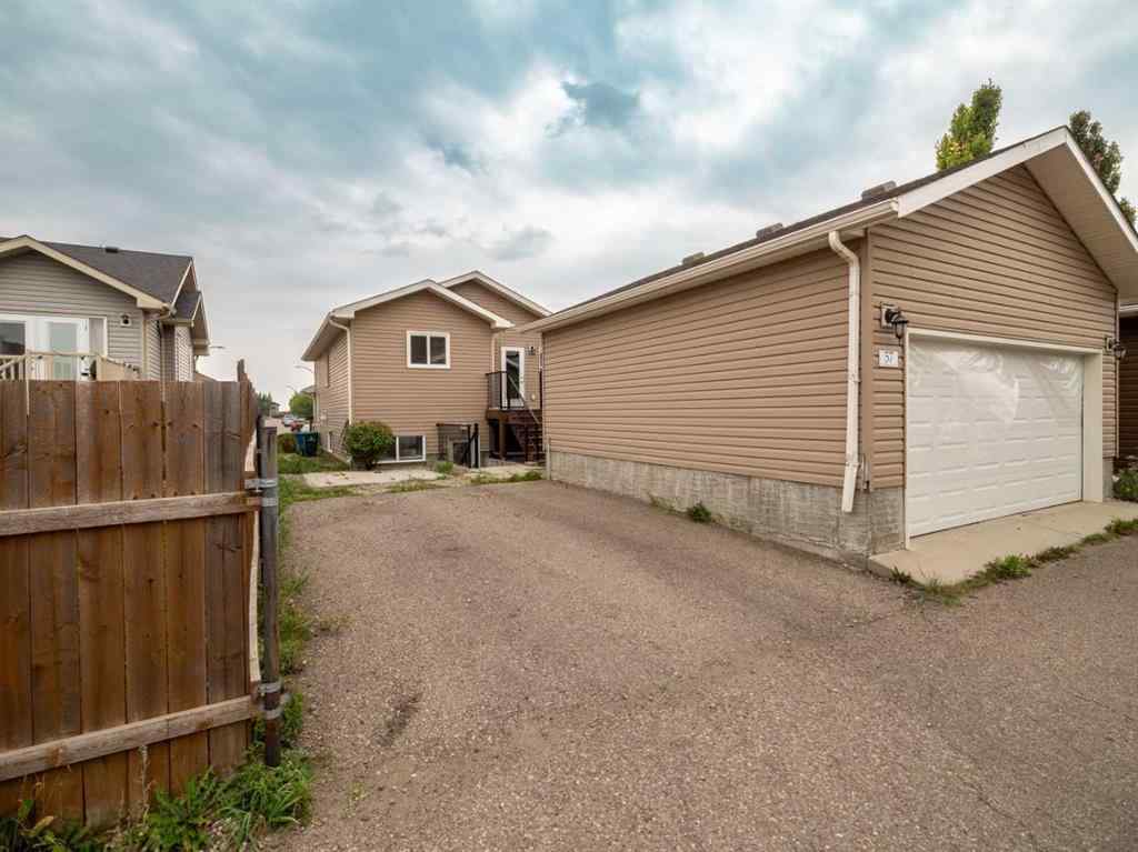 MLS® A2240187 - 57 Mt Sundance Road W in Sunridge Lethbridge, Residential