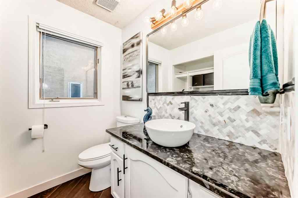 MLS® A2240201 - 296 Lakeside Greens Crescent  in Lakeside Greens Chestermere, Residential