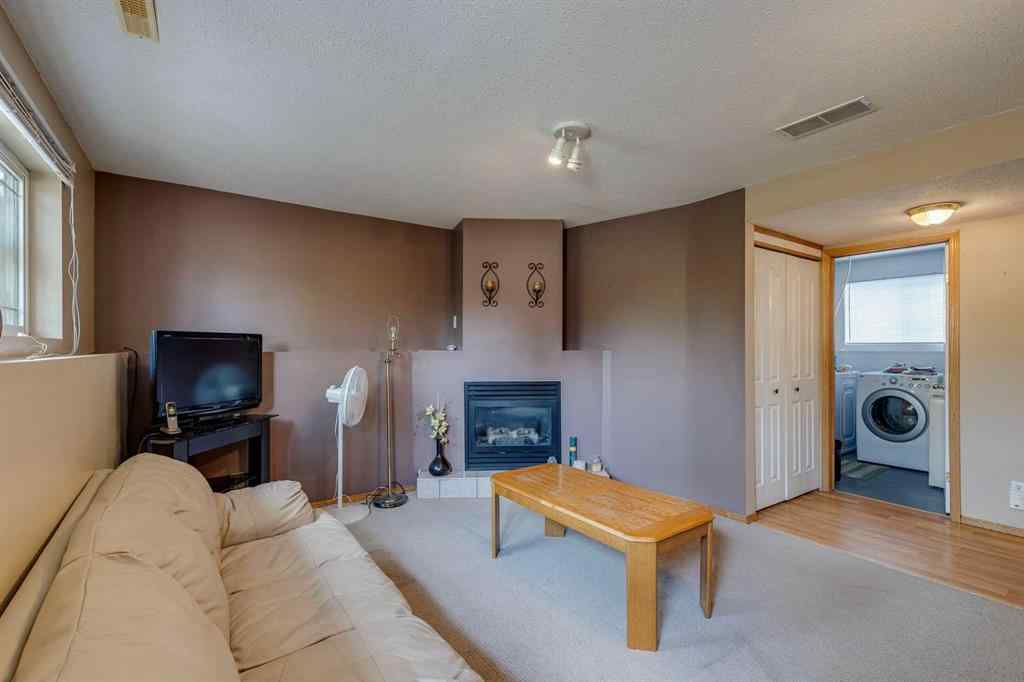 MLS® A2240232 - 1656 Strathcona Gate  in Strathaven Strathmore, Residential