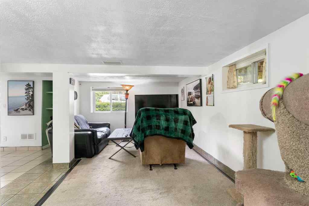 MLS® A2240249 - 1404 18 Avenue NW in Capitol Hill Calgary, Residential