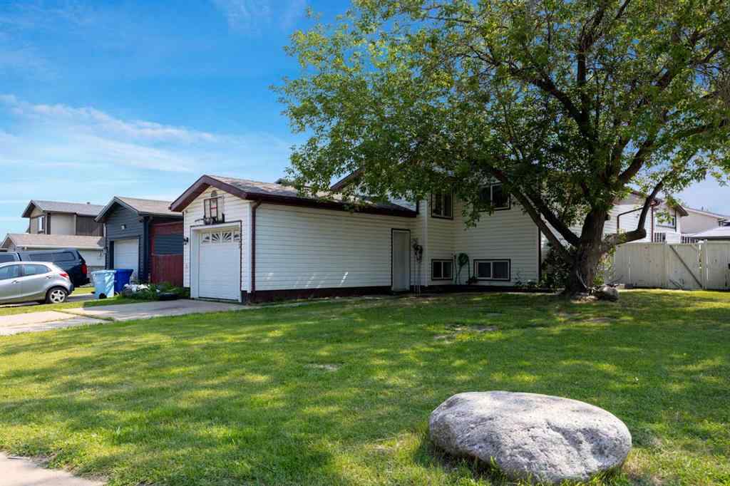 MLS® A2240253 - 1053 Timberline Drive  in Thickwood Fort McMurray, Residential
