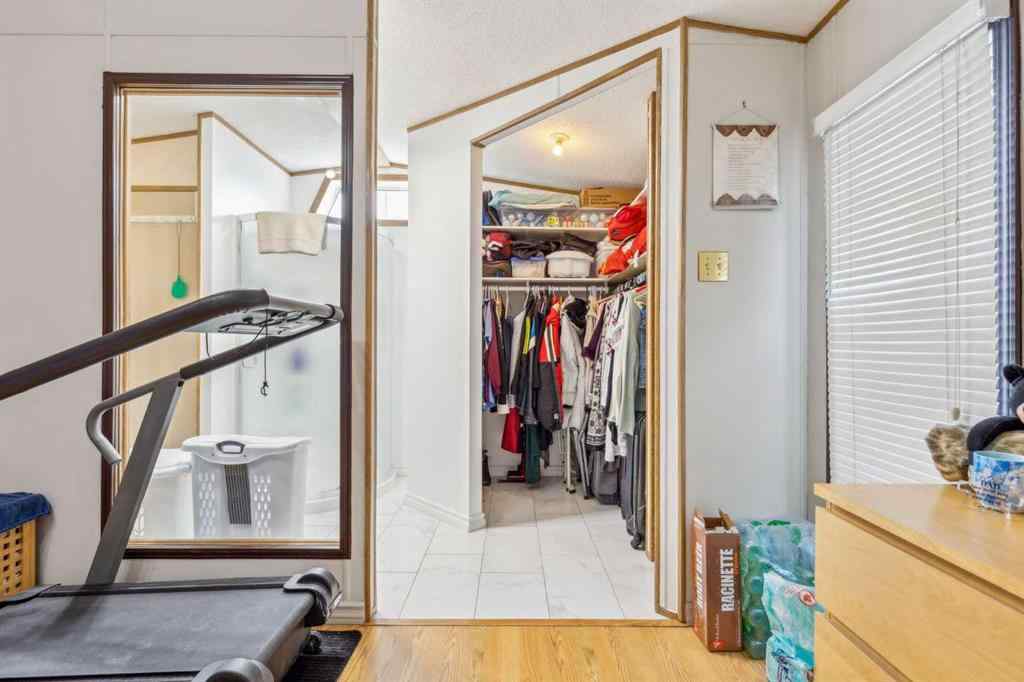 MLS® A2240269 - 122 Erin Woods Circle SE in Erin Woods Calgary, Residential