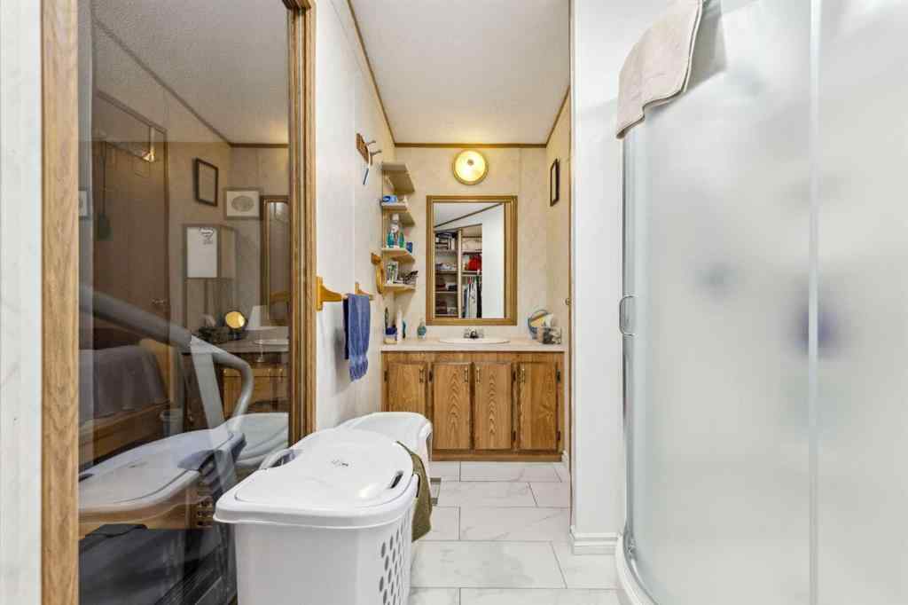 MLS® A2240269 - 122 Erin Woods Circle SE in Erin Woods Calgary, Residential