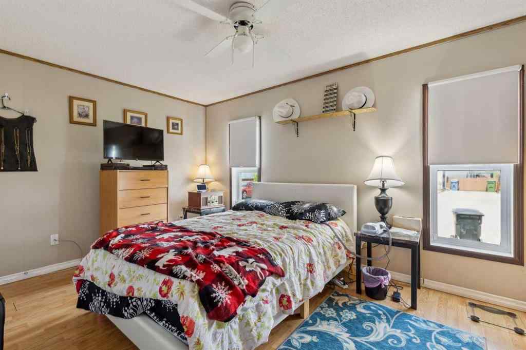 MLS® A2240269 - 122 Erin Woods Circle SE in Erin Woods Calgary, Residential