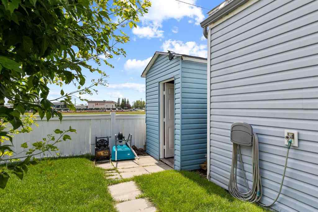 MLS® A2240269 - 122 Erin Woods Circle SE in Erin Woods Calgary, Residential