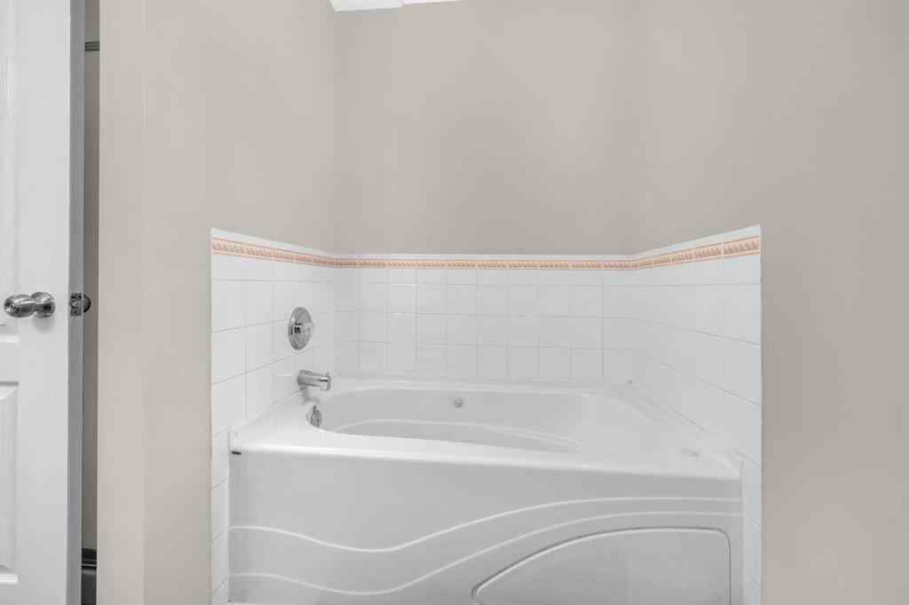 MLS® A2240299 - 4 Saddlecreek Terrace NE in Saddle Ridge Calgary, Residential