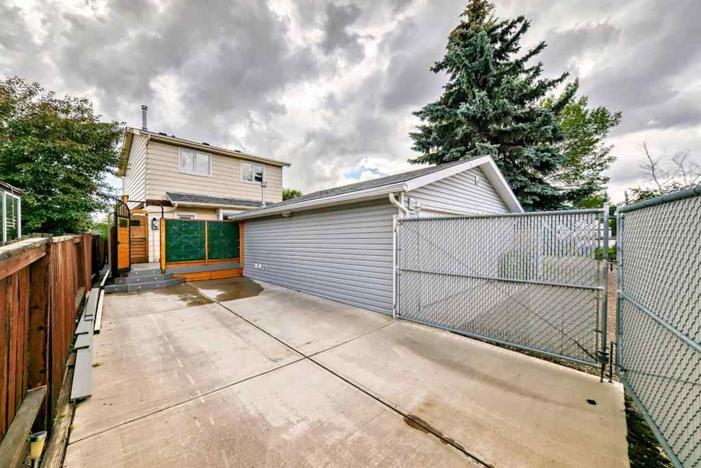 MLS® A2240310 - 224 Erin Dale Place SE in Erin Woods Calgary, Residential