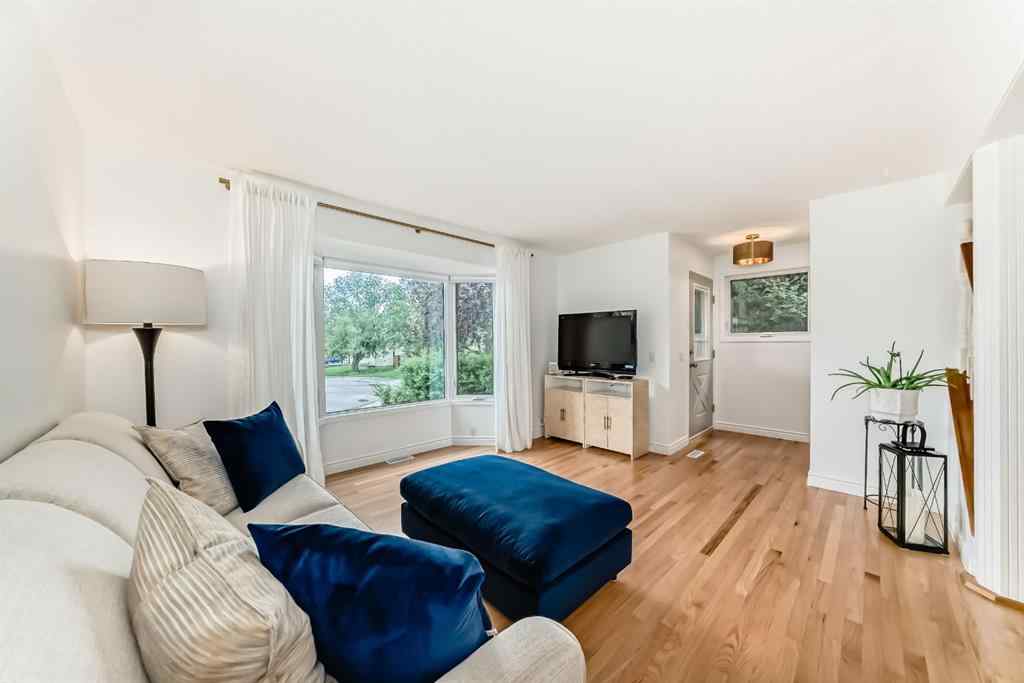 MLS® A2240310 - 224 Erin Dale Place SE in Erin Woods Calgary, Residential