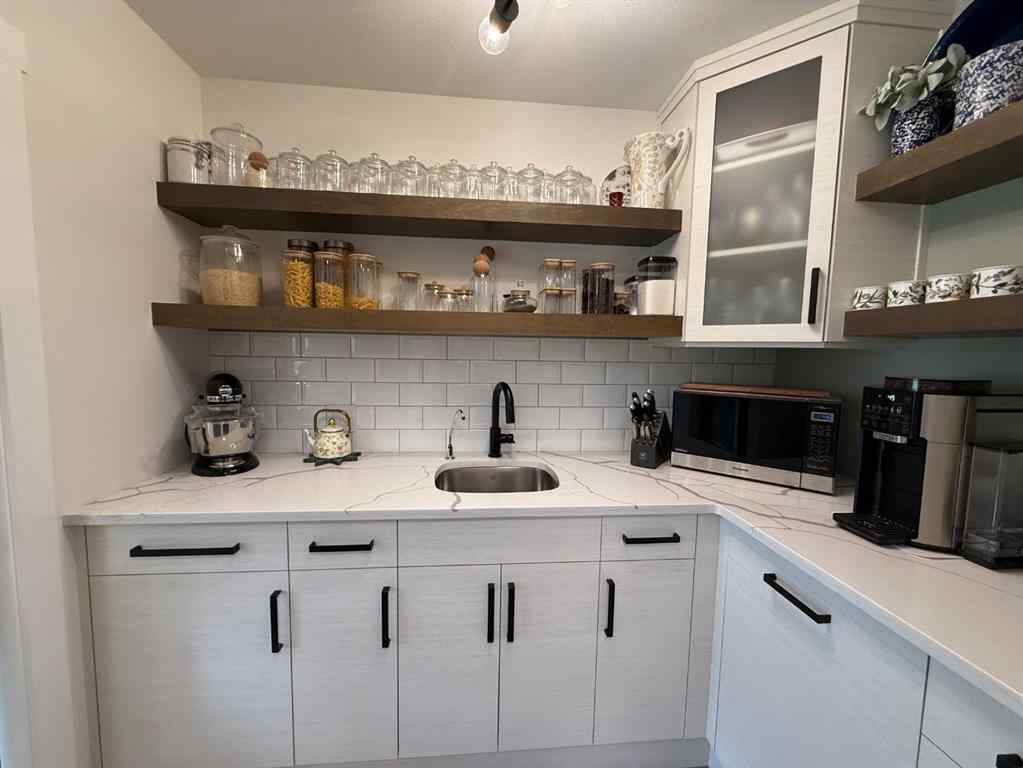 MLS® A2240327 - 4962 Riverside Drive  in NONE Out of Province_Alberta, Residential