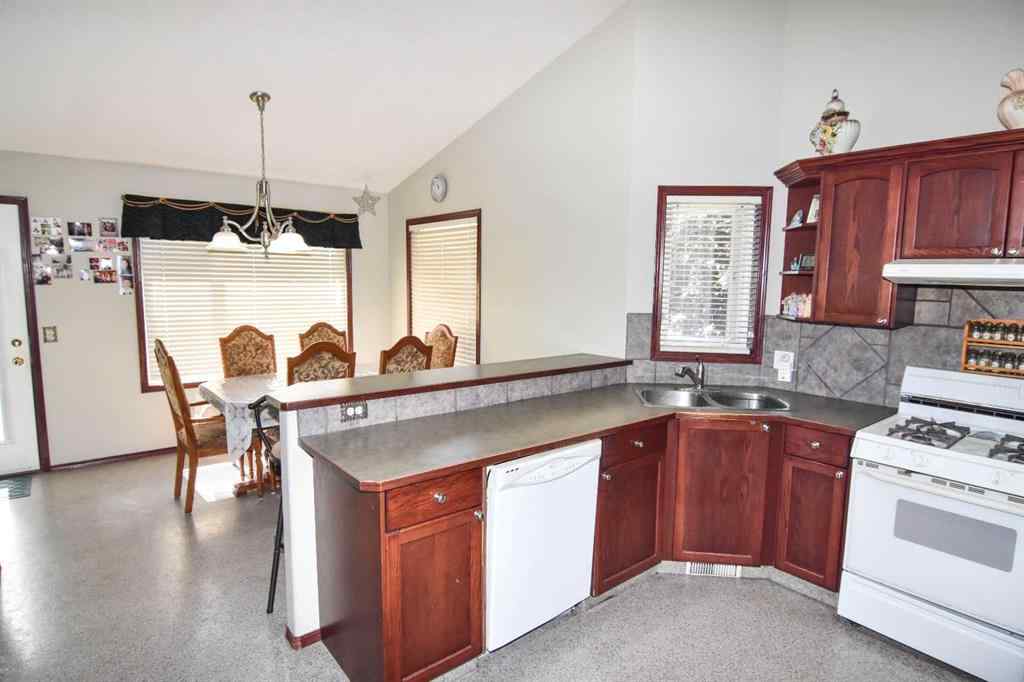 MLS® A2240330 - 23 Aspen Creek Way  in Aspen Creek Strathmore, Residential