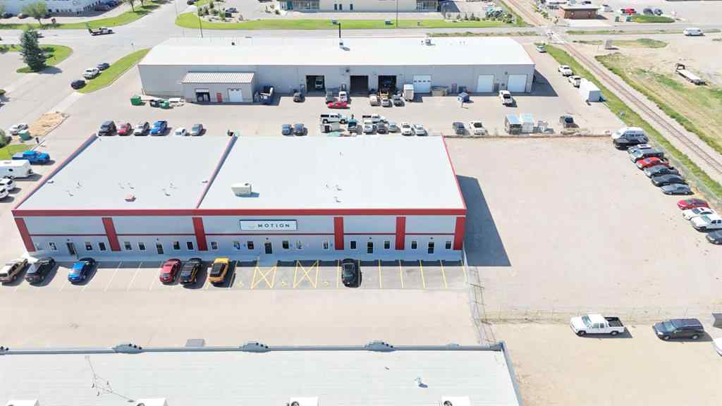 MLS® A2240331 - Unit #4 & 5 526 39 Street  in Shackleford Industrial Park Lethbridge, Commercial