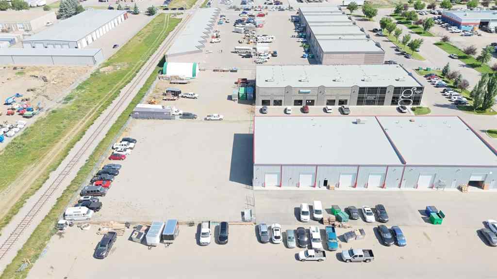 MLS® A2240331 - Unit #4 & 5 526 39 Street  in Shackleford Industrial Park Lethbridge, Commercial