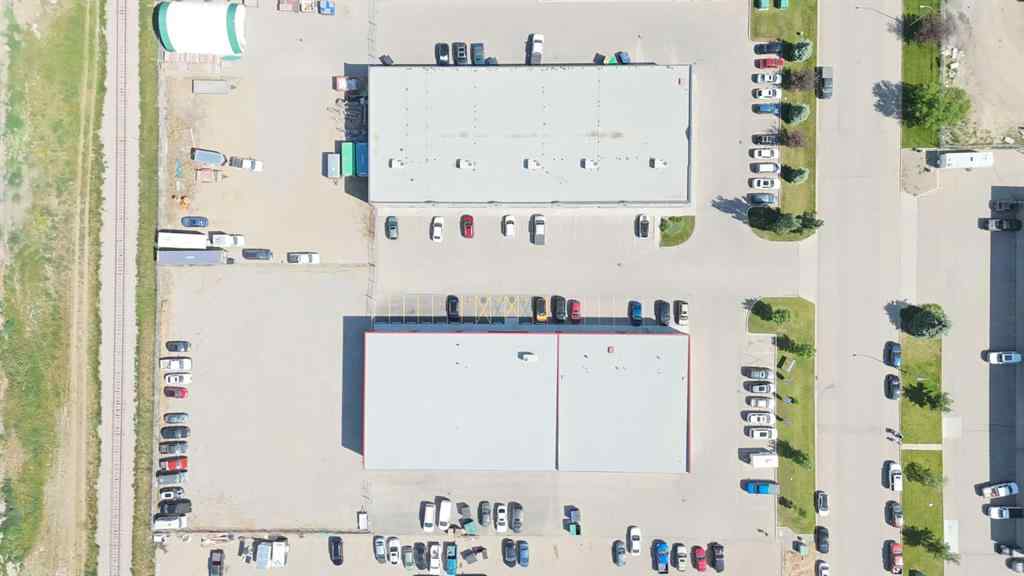 MLS® A2240331 - Unit #4 & 5 526 39 Street  in Shackleford Industrial Park Lethbridge, Commercial