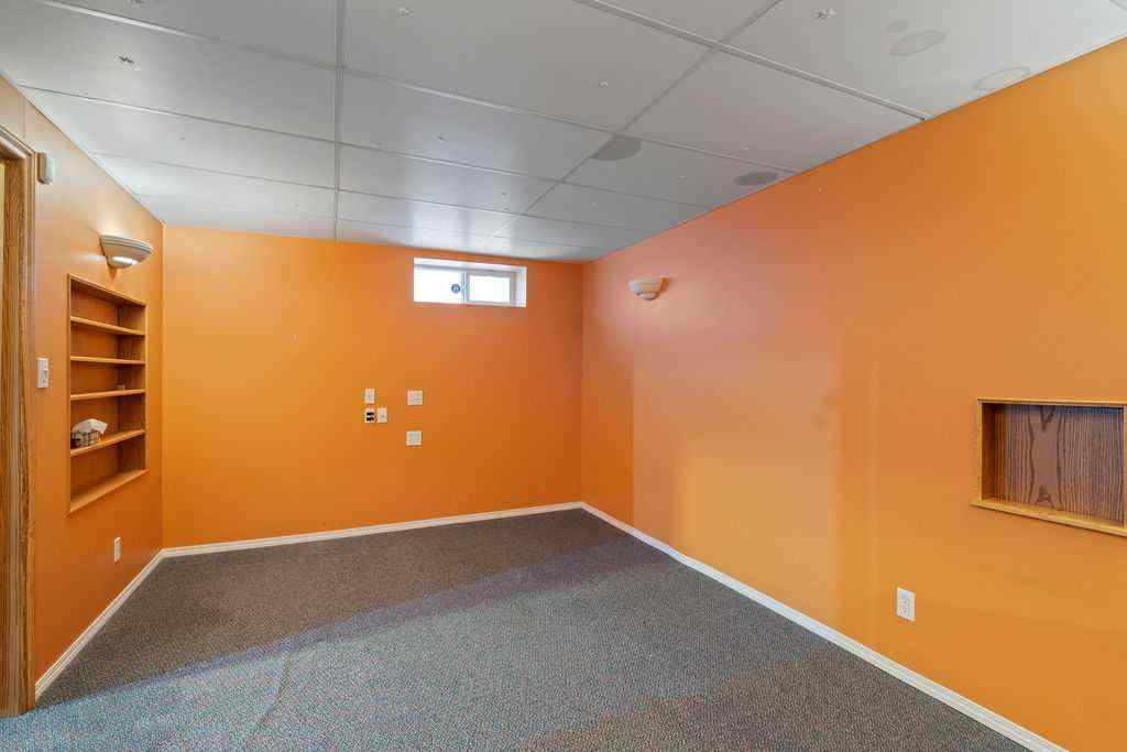 MLS® A2240333 - 17 Coville Gardens NE in Coventry Hills Calgary, Residential