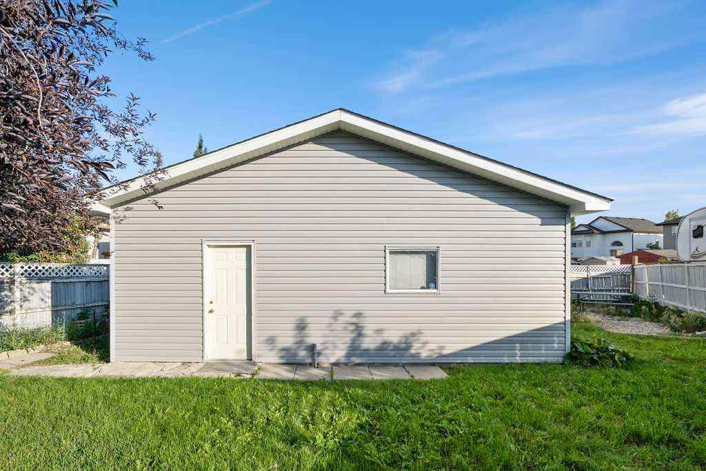 MLS® A2240333 - 17 Coville Gardens NE in Coventry Hills Calgary, Residential