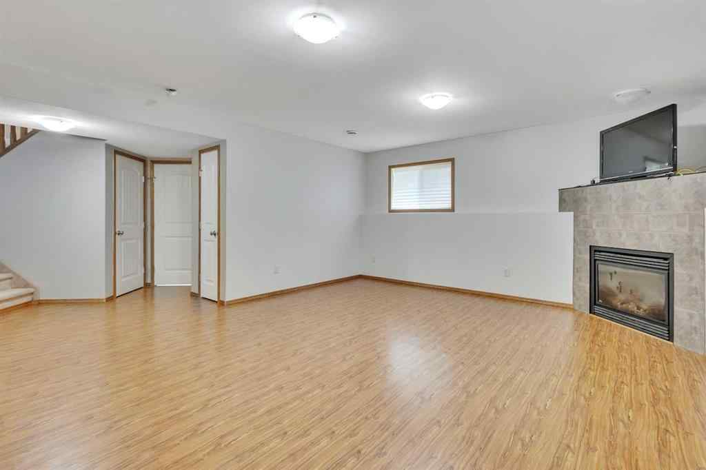 MLS® A2240334 - 6407 60 Street Close  in Meadowlark Estates Ponoka, Residential