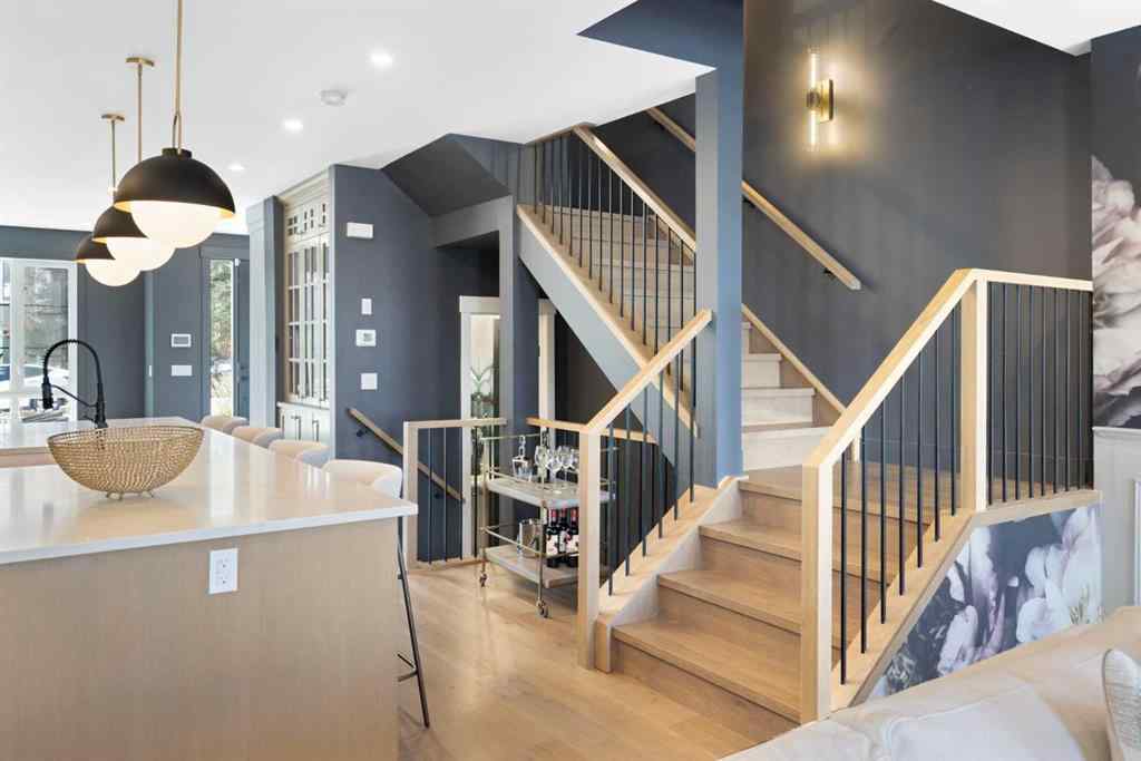 MLS® A2240342 - 2006 29 Avenue SW in South Calgary Calgary, Residential