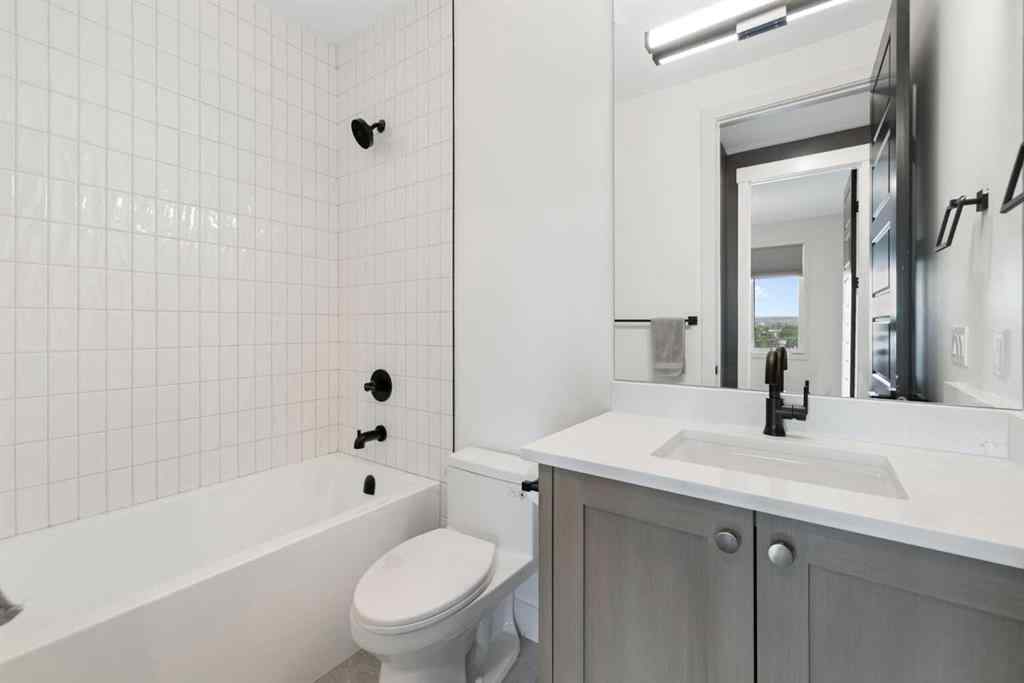MLS® A2240342 - 2006 29 Avenue SW in South Calgary Calgary, Residential