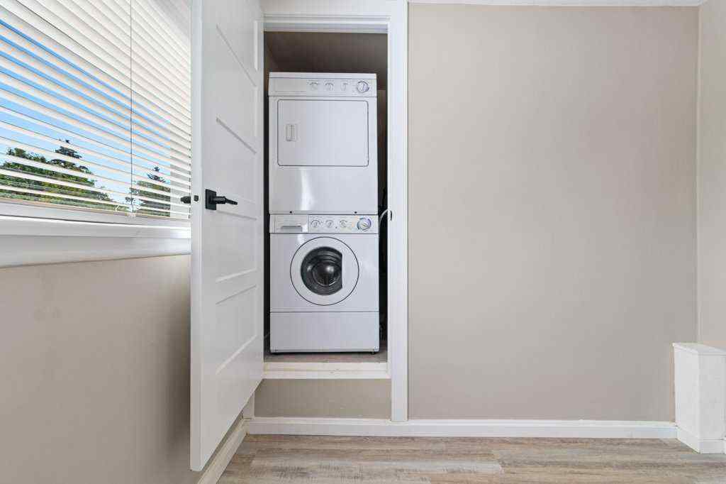MLS® A2240376 - 4001 51 A Street  in Michener Hill Red Deer, Residential