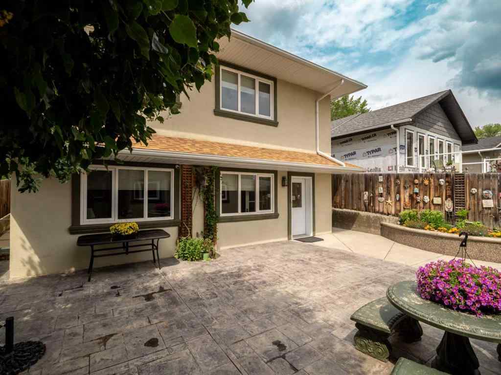MLS® A2240377 - 2006 7 Avenue S in Victoria Park Lethbridge, Residential
