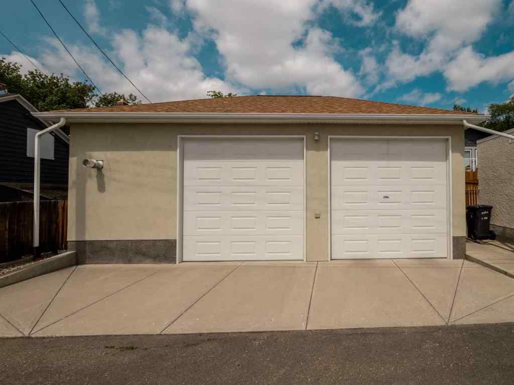 MLS® A2240377 - 2006 7 Avenue S in Victoria Park Lethbridge, Residential