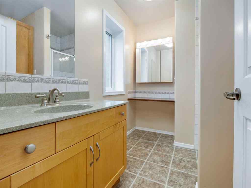 MLS® A2240377 - 2006 7 Avenue S in Victoria Park Lethbridge, Residential