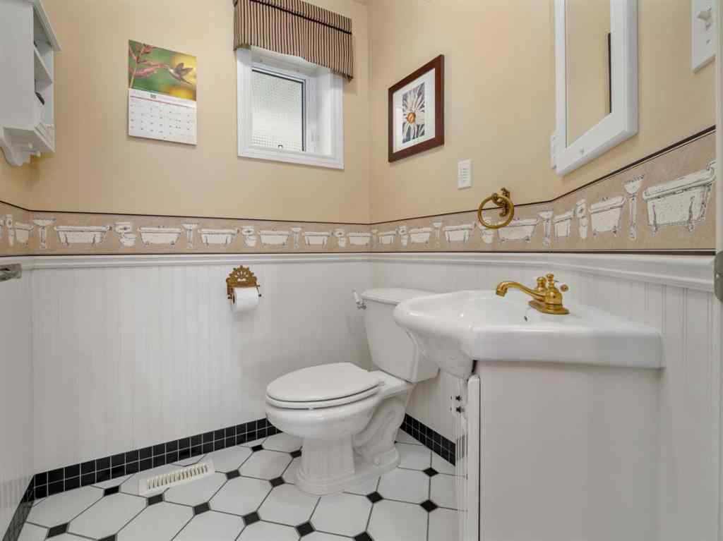 MLS® A2240377 - 2006 7 Avenue S in Victoria Park Lethbridge, Residential