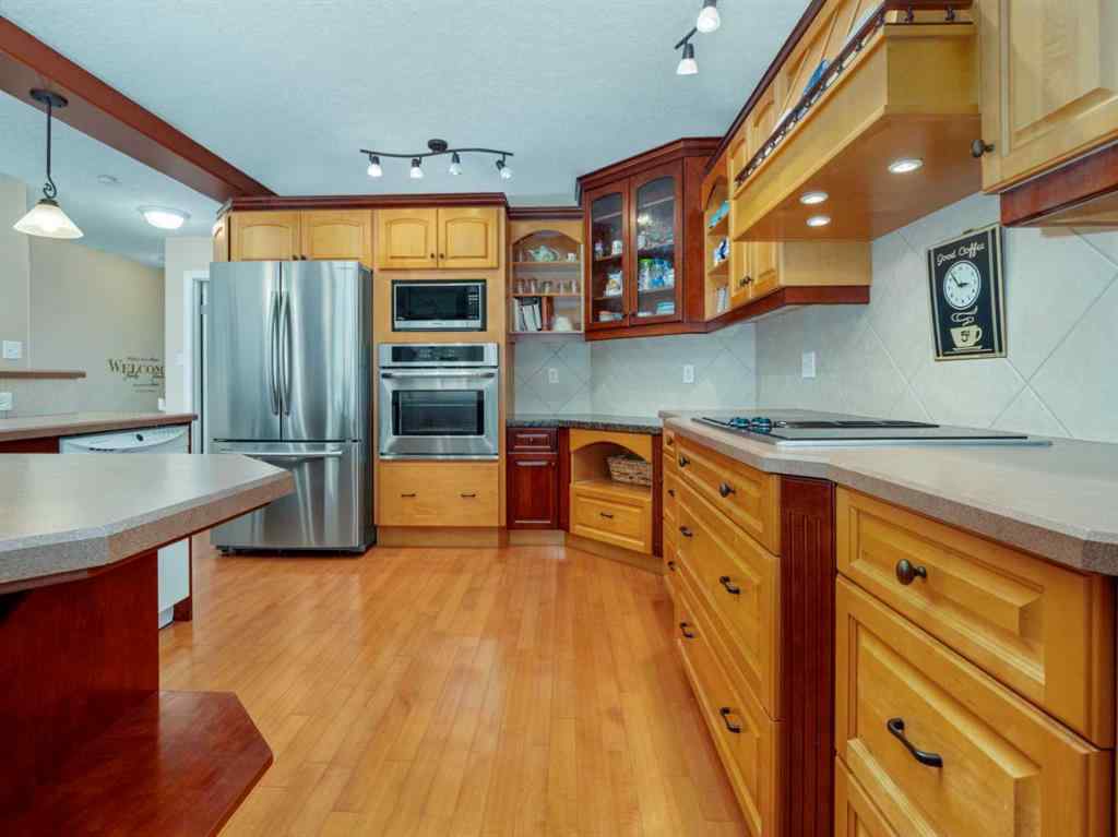MLS® A2240377 - 2006 7 Avenue S in Victoria Park Lethbridge, Residential