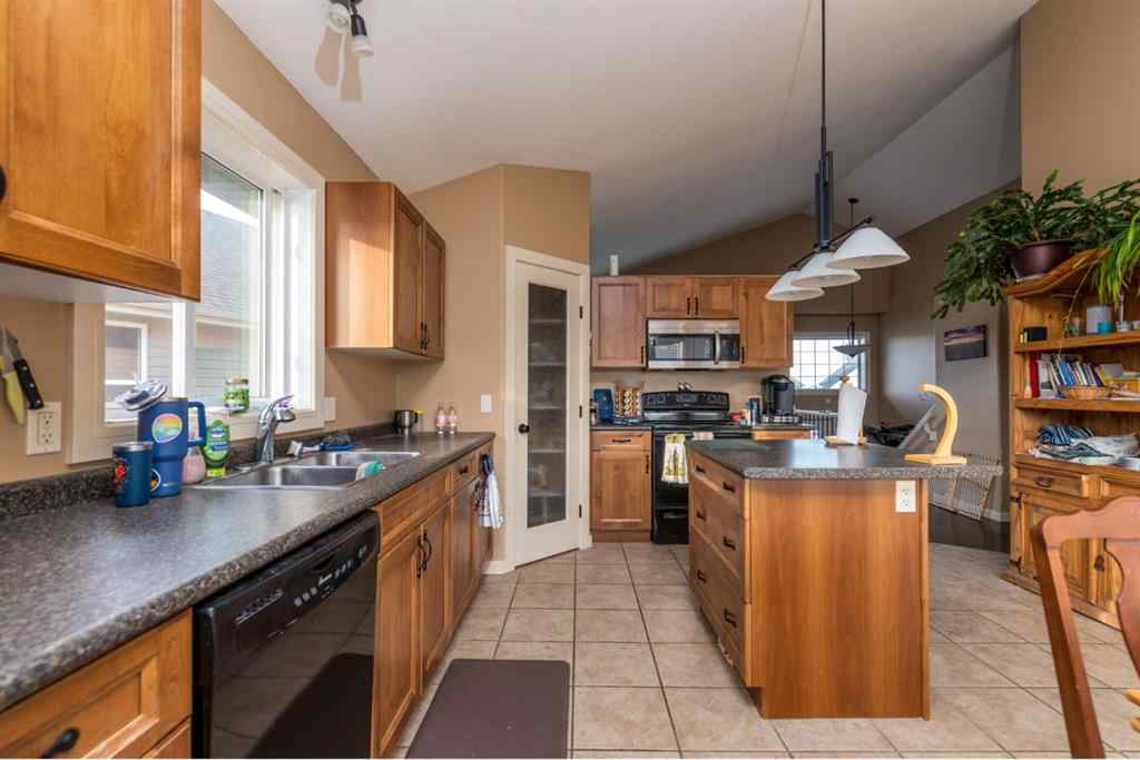 MLS® A2240409 - 1304 54 Avenue Close  in College Park Lloydminster, Residential