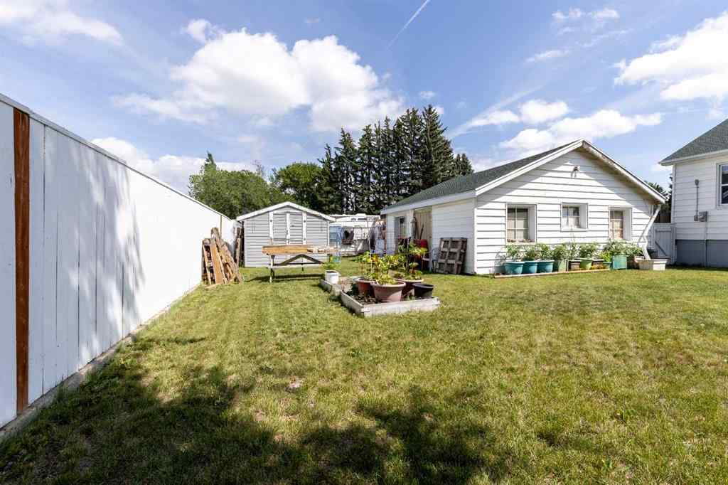 MLS® A2240419 - 315 Dieppe Boulevard S in Glendale Lethbridge, Residential