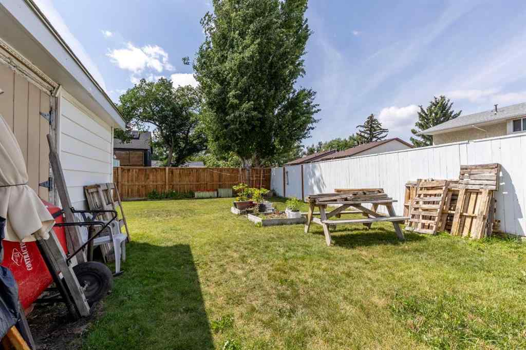 MLS® A2240419 - 315 Dieppe Boulevard S in Glendale Lethbridge, Residential