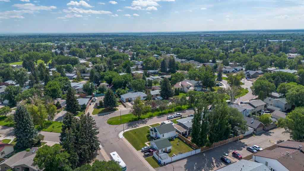 MLS® A2240419 - 315 Dieppe Boulevard S in Glendale Lethbridge, Residential
