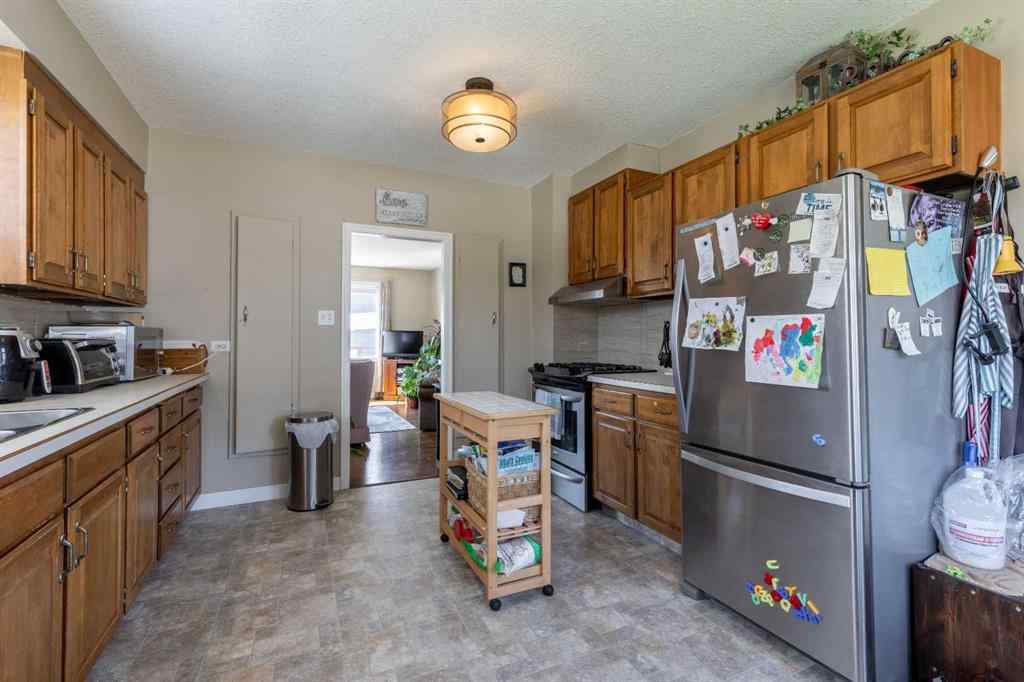 MLS® A2240419 - 315 Dieppe Boulevard S in Glendale Lethbridge, Residential