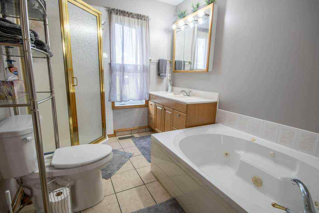 MLS® A2240425 - Unit #123 5446 584 Highway  in NONE Rural Mountain View County, Residential