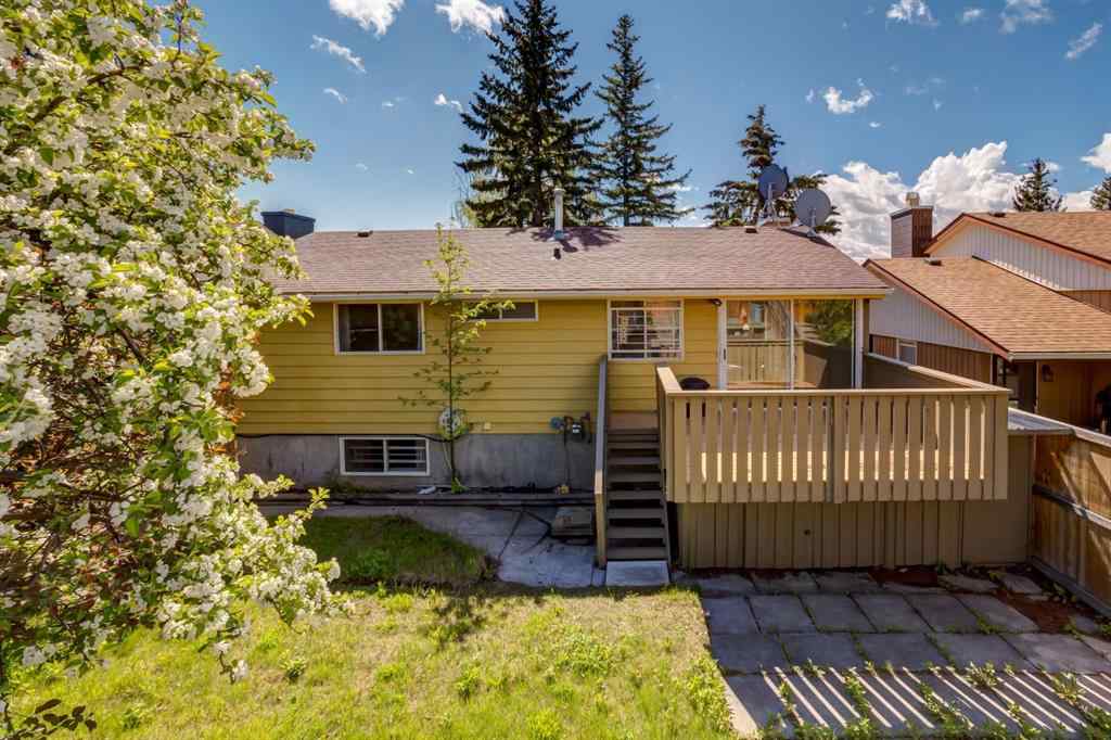 MLS® A2240427 - 6119 Thornaby Way NW in Thorncliffe Calgary, Residential