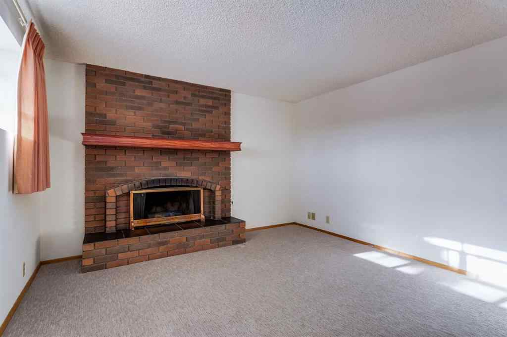 MLS® A2240427 - 6119 Thornaby Way NW in Thorncliffe Calgary, Residential
