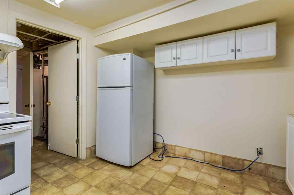 MLS® A2240427 - 6119 Thornaby Way NW in Thorncliffe Calgary, Residential